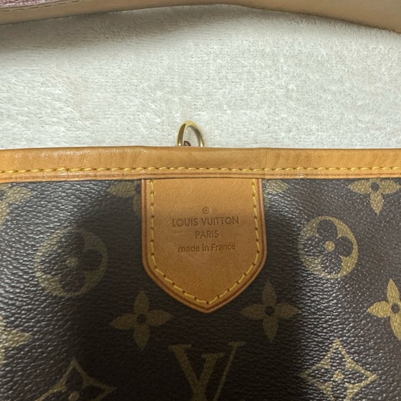 Authentic Delightful MM - Picture 3 of 12